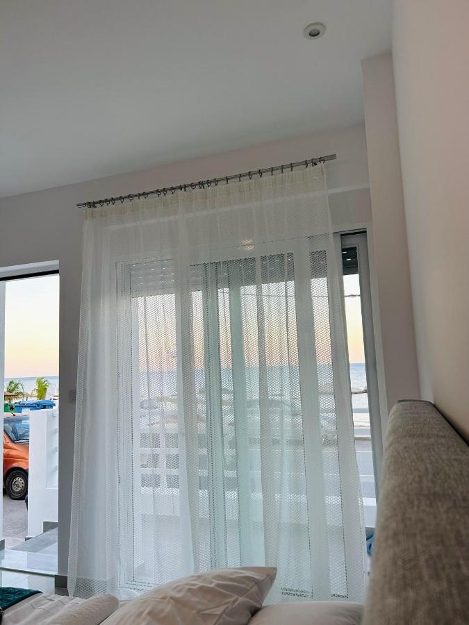 Chrisanthi Apartments อาร์คานเยโลส ภายนอก รูปภาพ