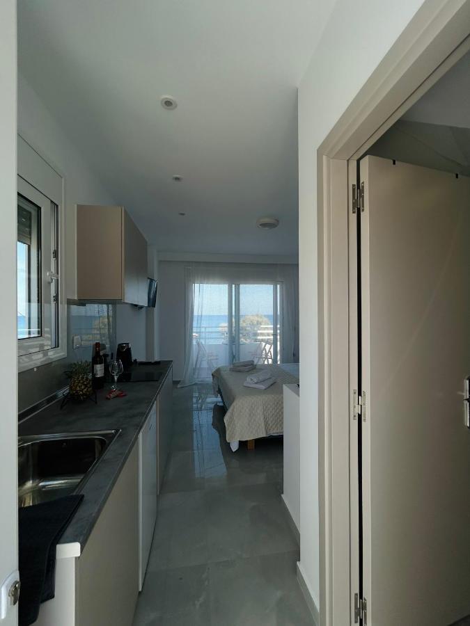 Chrisanthi Apartments อาร์คานเยโลส ภายนอก รูปภาพ
